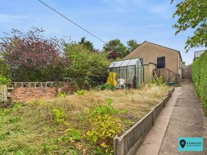 Garage & Garden - click for photo gallery